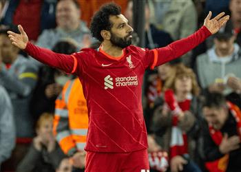 فيديو محمد صلاح يحقق رقم ا مميز ا في الشوط الأول أمام مانشستر يونايتد