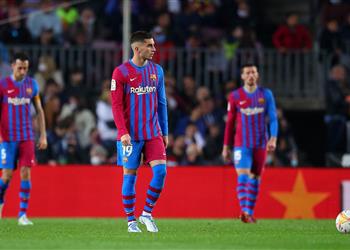 قائمة برشلونة لمباراة ريال سوسيداد في الدوري الإسباني عودة بيكيه