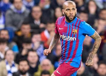 الإصابات تتوالى على برشلونة ألفيس يخرج مصاب ا أمام ريال سوسيداد
