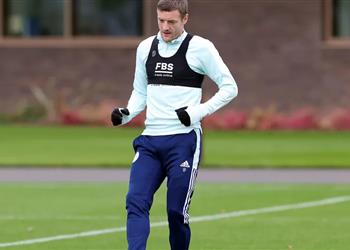 مدرب ليستر سيتي يعلن عودة فاردي بعد طول غياب بسبب الإصابة