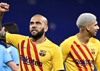 برشلونة يستعيد ألفيس وأروخو قبل مواجهة رايو فاليكانو