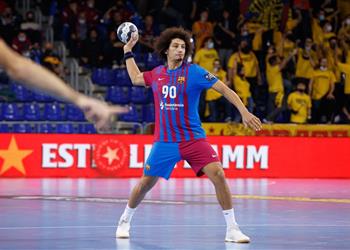 رسمي ا بمشاركة علي زين برشلونة يتوج بطلا للدوري الإسباني لكرة اليد