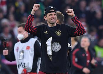 مولر بعد تتويج بايرن ميونخ بالدوري الألماني من الصعب الرحيل