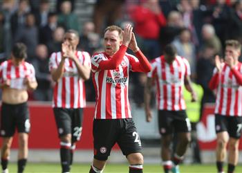 مدرب برينتفورد سنحسم مستقبل إريكسن في نهاية الموسم