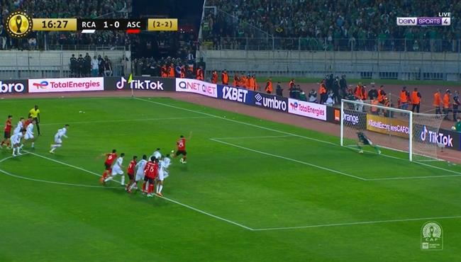 علي معلول يهدر ركلة جزاء امام الرجاء بدوري ابطال افريقيا