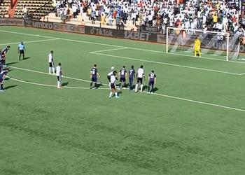 فيديو مازيمبي يهدر ركلة جزاء أمام بيراميدز في الكونفدرالية