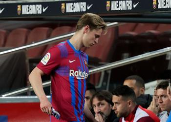 جوردي كرويف يعلق على تصرف دي يونج الغاضب وأنباء رحيله عن برشلونة