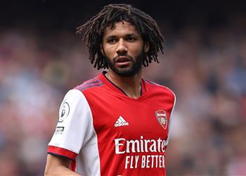 إيان رايت ينهال بالمديح على محمد النني أبدع عندما احتاجه آرسنال