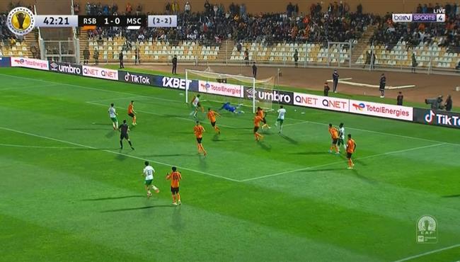 اول فرصة خطيره للمصري علي مرمي نهضة بركان