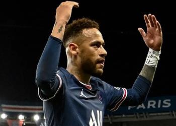 ليكيب تكشف موقف باريس سان جيرمان من بيع نيمار في الصيف
