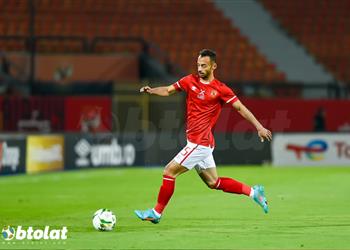 خاص الأهلي يفقد خدمات أحمد عبد القادر أمام طلائع الجيش