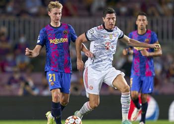 بايرن ميونخ يخطط لاستغلال ليفاندوفسكي لضم دي يونج من برشلونة