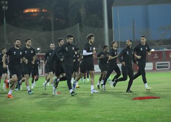 مران الأهلي موسيماني يحاضر اللاعبين وتقسيمة قوية استعداد ا لطلائع الجيش