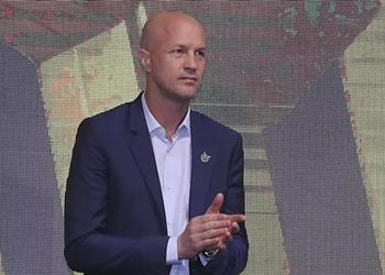 كرويف يوضح موقف برشلونة من بيع دي يونج ويصر ح ريال مدريد ليس محظوظ ا