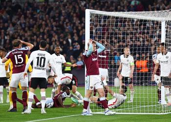 فيديو فرانكفورت يهزم وست هام ولايبزيج يتخطى رينجرز في نصف نهائي الدوري الأوروبي