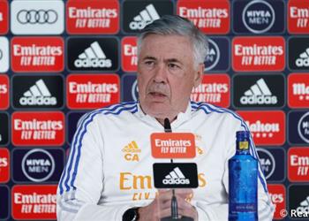 أنشيلوتي يوضح حالة ألابا وبنزيما وفينسيوس قبل مواجهتي إسبانيول ومانشستر سيتي