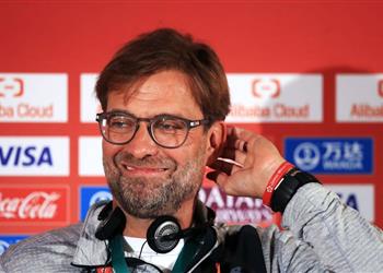 جاري نيفيل كلوب وضع الخطة المثالية مع ليفربول لإنهاء الموسم