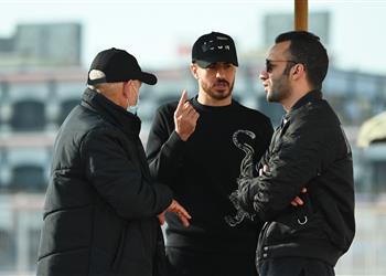 مران الزمالك فيريرا يعقد جلسة مع إمام عاشور ويجتمع باللاعبين في حضور أمير مرتضى