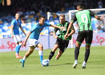 فيديو نابولي يستعيد توازنه بالدوري الإيطالي بسداسية في شباك ساسولو