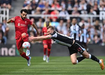 جماهير ليفربول عن أداء محمد صلاح ضد نيوكاسل هناك أنانية من ثنائي الفريق معه