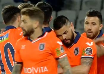 فيديو تريزيجيه يصنع هدف فوز باشاك شهير أمام مالاتيا سبور في الدوري التركي