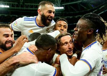 بنزيما يكشف حديثه الحماسي للاعبي ريال مدريد قبل ريمونتادا باريس سان جيرمان