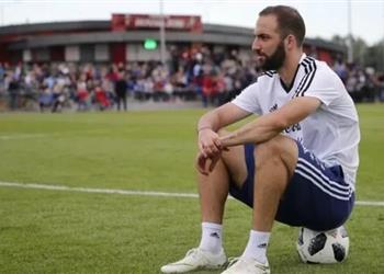 والد هيجواين جونزالو سيعتزل كرة القدم بنهاية الموسم