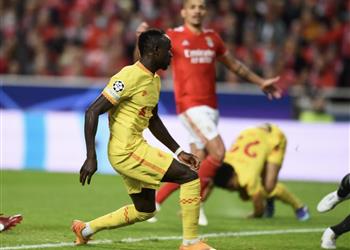 فيديو ماني يسجل هدف ليفربول الثاني أمام بنفيكا