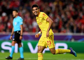 فيديو لويس دياز يسجل هدف ليفربول الثالث أمام بنفيكا