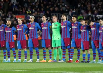 تشافي يعلن قائمة برشلونة لمباراة آنتراخت فرانكفورت إصابة جديدة