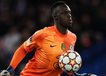 بعد الخطأ الفادح أمام ريال مدريد ميندي يفقد مكانه الأساسي في تشيلسي لصالح كيبا