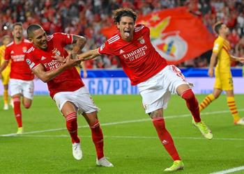 داروين نونيز يعلن فسخ تعاقده مع وكيل أعماله وسط ترقب كبار أوروبا