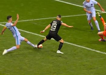 بوسكيتس تفاجأت بمدى سرعة قرار الحكم في ركلة الجزاء لـ فرانكفورت