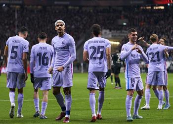 سكاي بشرط جزائي مليار يورو برشلونة يقترب من تجديد عقد لاعبه حتى 2026