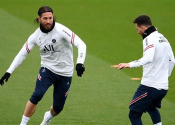 تشكيل باريس سان جيرمان ضد كليرمونت راموس وميسي أساسيان