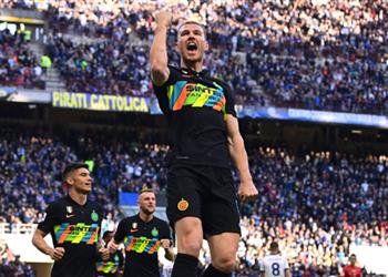 فيديو إنتر ميلان يعبر هيلاس فيرونا بثنائية ويضغط على المتصدر ميلان