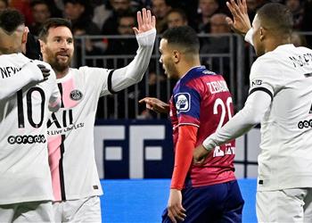 ميسي يدخل تاريخ الدوري الفرنسي أمام كليرمونت