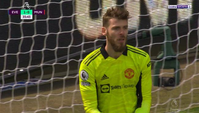 تصدي دي خيا الرائع في مباراة مانشستر يونايتد وايفرتون