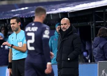 جوارديولا يوضح موقف ثلاثي دفاع مانشستر سيتي من المشاركة ضد ولفرهامبتون