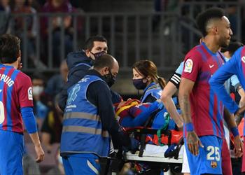 إصابة خطيرة لـ أراخو في مباراة برشلونة وسيلتا فيجو ونقله بسيارة إسعاف