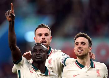 هندرسون لقب الدوري الإنجليزي خارج عن سيطرتنا ولاعب ليفربول يقدم أداء مذهل ا