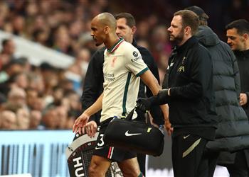 كلوب ي علق على إصابة فابينيو في مباراة ليفربول وأستون فيلا