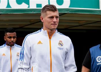 لاعب ريال مدريد السابق يطالب كروس بترك ليفربول يسجل في نهائي أبطال أوروبا