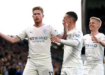 فيديو سوبر هاتريك دي بروين يقود مانشستر سيتي لاكتساح ولفرهامبتون بخماسية