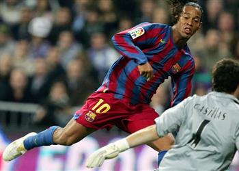 ليفربول أم ريال مدريد رونالدينيو يكشف مرشحه المفضل للفوز بأبطال أوروبا