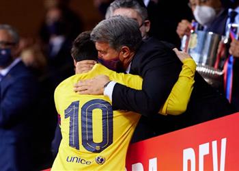 لابورتا يرد على تصريحات والد ميسي بشأن العودة لـ برشلونة