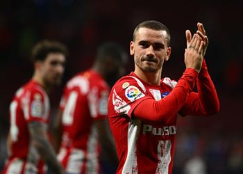 رئيس أتلتيكو مدريد يعلن موقف جريزمان من البقاء