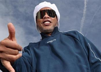 رونالدينيو يرفض نصيحة مبابي حول مستقبله ويصرح ميسي سيكون أفضل الموسم المقبل