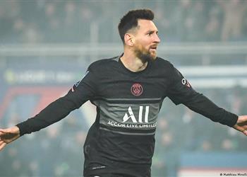 تقارير ميسي يفكر في شراء ناد وارتداء قميصه في 2023