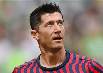 سكاي ليفاندوفسكي يضع برشلونة أولوية في الميركاتو الصيفي